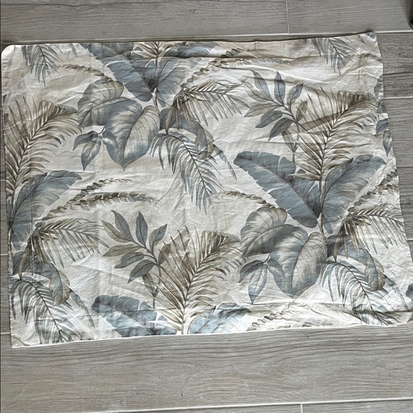 Tommy Bahama Bakers Bluff Blue print pillow sham liteblue gray palm leaves 25x30 - Picture 1 of 11